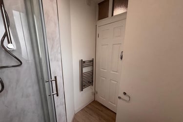 1 bed flat, Bryn Road, Brynmill, Swansea, SA20AR - Image 13