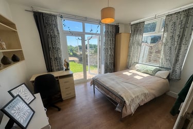 3 bed flat, Bryn Road, Brynmill, Swansea, SA20AR - Image 9
