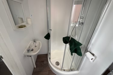 1 bed flat, Bryn Road, Brynmill, Swansea, SA20AR - Image 13