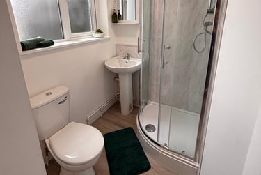 1 bed flat, Bryn Road, Brynmill, Swansea, SA20AR - Image 14