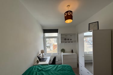 2 bed flat, Eversley Road, Sketty, Swansea, SA29DE - Image 13