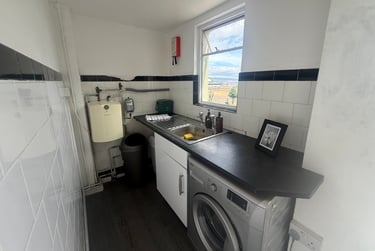 2 bed flat, Bryn Road, Brynmill, Swansea, SA20AP - Image 13