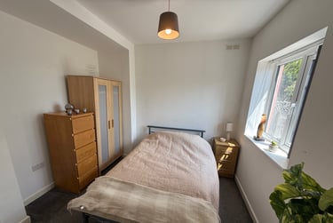 3 bed flat, Bryn Road, Brynmill, Swansea, SA20AR - Image 12