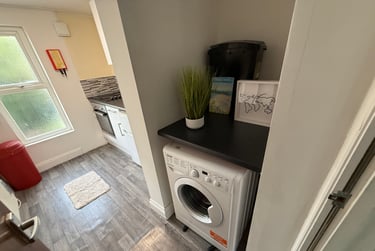 1 bed flat, Bryn Road, Brynmill, Swansea, SA20AR - Image 14