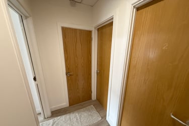 2 bed flat, St Helens Road, Mount Pleasant, Swansea, SA14DQ - Image 2