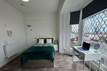 1 bed flat, Bryn Road, Brynmill, Swansea, SA20AR - Image 4
