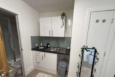 1 bed studio, St Helens Road, Mount Pleasant, Swansea, SA14DQ - Image 4