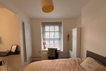 1 bed studio, Bryn Road, Brynmill, Swansea, SA20AR - Image 4