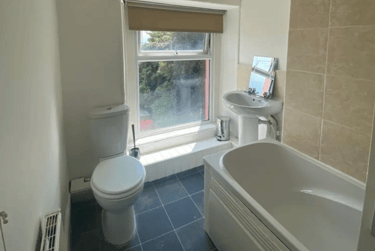 2 bed flat, Bryn Road, Brynmill, Swansea, SA20AP - Image 6