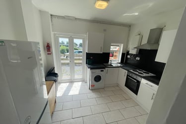 3 bed flat, Bryn Road, Brynmill, Swansea, SA20AP - Image 5