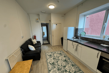 3 bed flat, Bryn Road, Brynmill, Swansea, SA20AR - Image 5