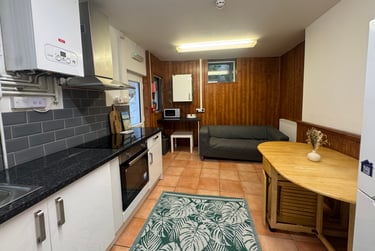 2 bed flat, Bryn Road, Brynmill, Swansea, SA20AT - Image 5