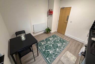 2 bed flat, St Helens Road, Mount Pleasant, Swansea, SA14DQ - Image 3