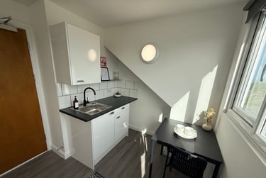1 bed flat, Eversley Road, Sketty, Swansea, SA29DE - Image 5