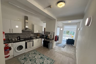 2 bed flat, Bryn Road, Brynmill, Swansea, SA20AR - Image 5