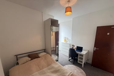 3 bed flat, Bryn Road, Brynmill, Swansea, SA20AP - Image 5