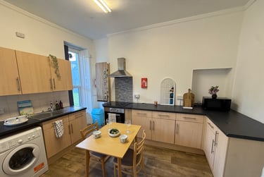 2 bed flat, Bryn Road, Brynmill, Swansea, SA20AP - Image 5