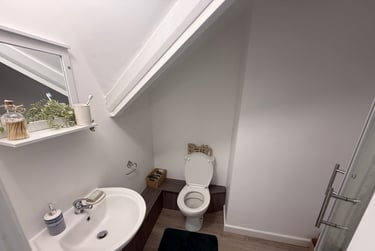 1 bed studio, Bryn Road, Brynmill, Swansea, SA20AR - Image 5