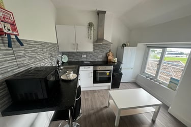 2 bed flat, Bryn Road, Brynmill, Swansea, SA20AR - Image 5