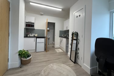 1 bed studio, St Helens Road, Mount Pleasant, Swansea, SA14DQ - Image 6