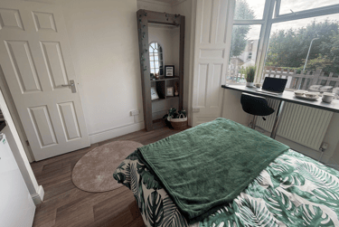 1 bed studio, Malvern Terrace, Brynmill, Swansea, SA20BE - Image 6