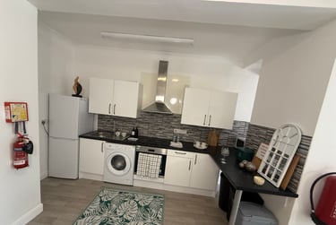 2 bed flat, Bryn Road, Brynmill, Swansea, SA20AR - Image 6