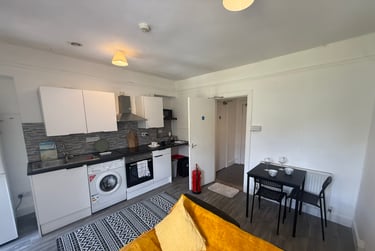 2 bed flat, Bryn Road, Brynmill, Swansea, SA20AP - Image 6