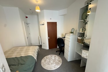 1 bed flat, Bryn Road, Brynmill, Swansea, SA20AR - Image 7