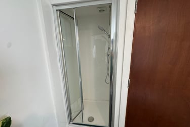 1 bed flat, Bryn Road, Brynmill, Swansea, SA20AR - Image 7
