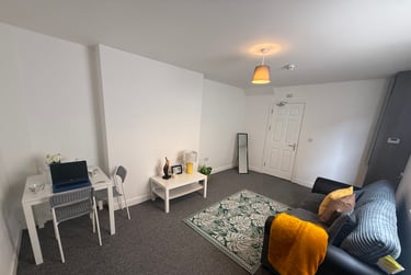 2 bed flat, St Albans Road, Brynmill, Swansea, SA20BP - Image 7