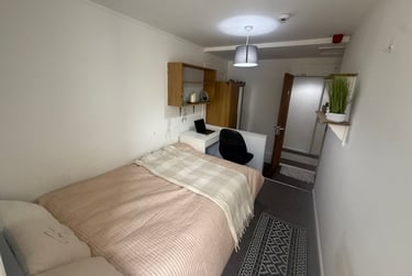 2 bed flat, Bryn Road, Brynmill, Swansea, SA20AP - Image 7