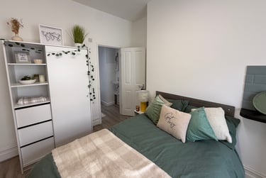 1 bed flat, Bryn Road, Brynmill, Swansea, SA20AP - Image 7