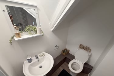 1 bed studio, Bryn Road, Brynmill, Swansea, SA20AR - Image 7