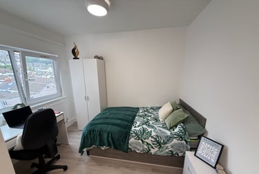 1 bed studio, St Helens Road, Mount Pleasant, Swansea, SA14DQ - Image 2