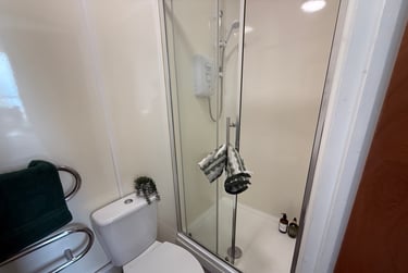 1 bed flat, Bryn Road, Brynmill, Swansea, SA20AR - Image 8