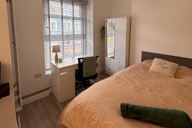 1 bed studio, Bryn Road, Brynmill, Swansea, SA20AR - Image 8
