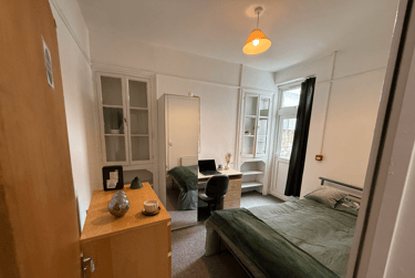 3 bed house, Gwydr Crescent, Uplands, Swansea, SA20AD - Image 8