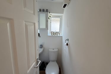1 bed studio, St Albans Road, Brynmill, Swansea, SA20BP - Image 8