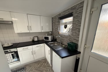 1 bed flat, Malvern Terrace, Brynmill, Swansea, SA20BE - Image 8