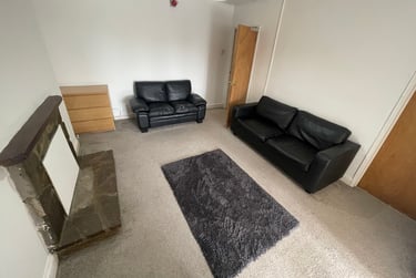 3 bed flat, Bryn Road, Brynmill, Swansea, SA20AP - Image 9