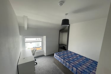 2 bed flat, Bryn Road, Brynmill, Swansea, SA20AR - Image 10