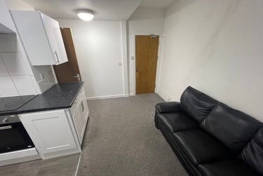 3 bed flat, Bryn Road, Brynmill, Swansea, SA20AR - Image 5