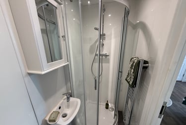 1 bed studio, Bryn Road, Brynmill, Swansea, SA20AR - Image 10