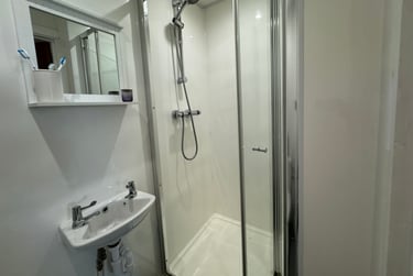 1 bed flat, Bryn Road, Brynmill, Swansea, SA20AR - Image 10