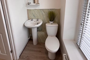 1 bed studio, Bryn Road, Brynmill, Swansea, SA20AR - Image 10