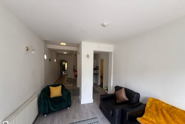 2 bed flat, Bryn Road, Brynmill, Swansea, SA20AR - Image 10