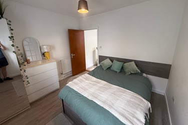 1 bed studio, Bryn Road, Brynmill, Swansea, SA20AR - Image 10