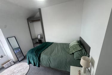 2 bed flat, Bryn Road, Brynmill, Swansea, SA20AR - Image 10