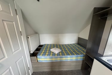 1 bed flat, Malvern Terrace, Brynmill, Swansea, SA20BE - Image 10