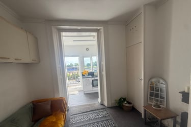 2 bed flat, Bryn Road, Brynmill, Swansea, SA20AP - Image 11